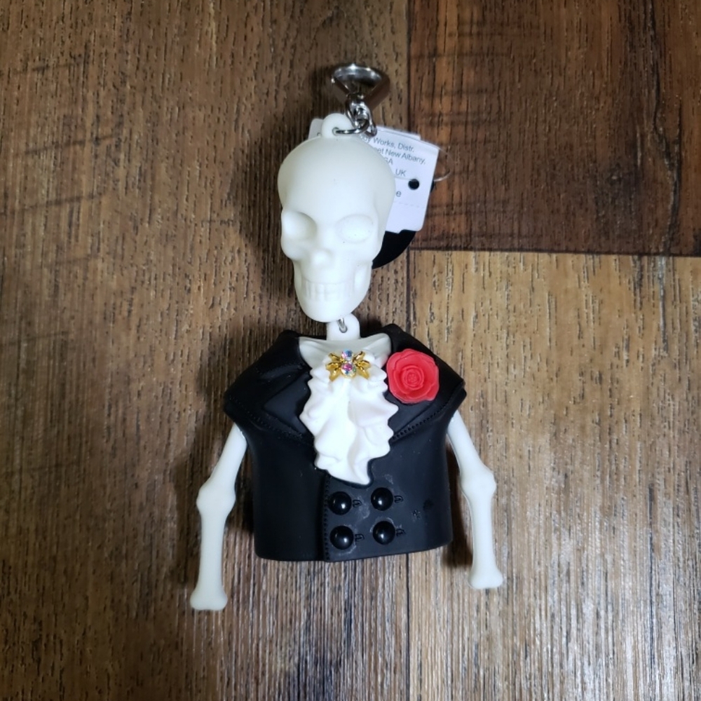 Bath & Body Works 2023 Dapper Skeleton Pocket Bac Holder